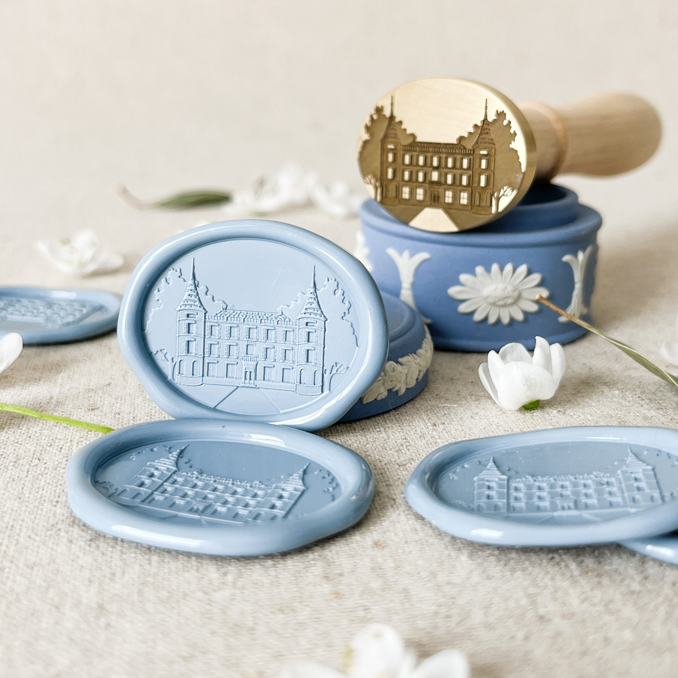 Pre-made Seals Chateau Robernier