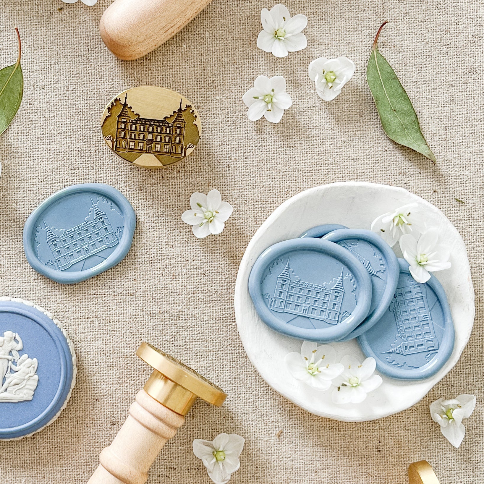 Pre-made Seals Chateau Robernier